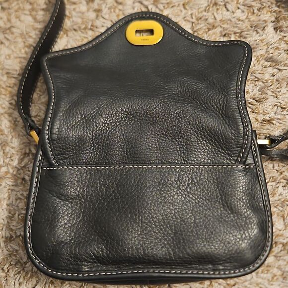 Fossil Heritage Mini Flap Pebbled Leather Crossbody Bag in Black - Picture 7 of 7